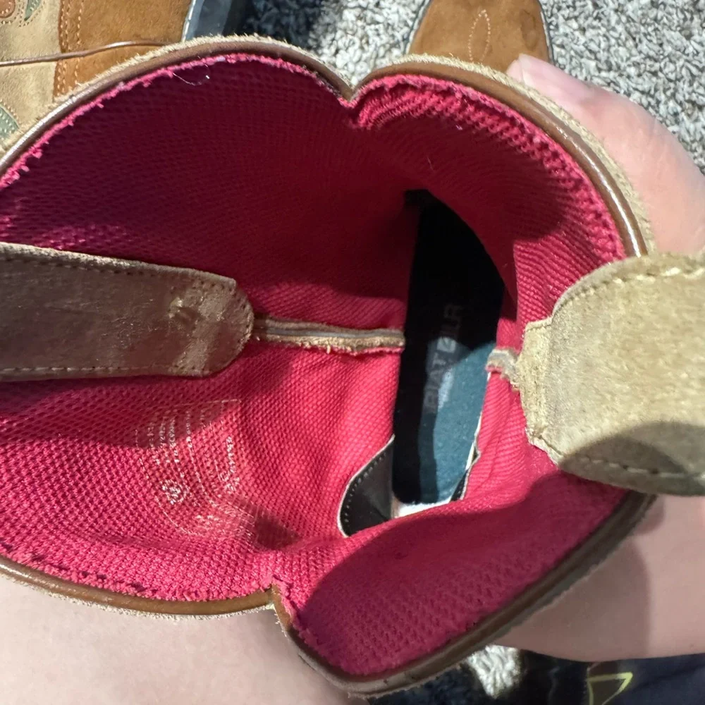 Ariat Tan Floral Embroidered Western Boots - Picture 10 of 10